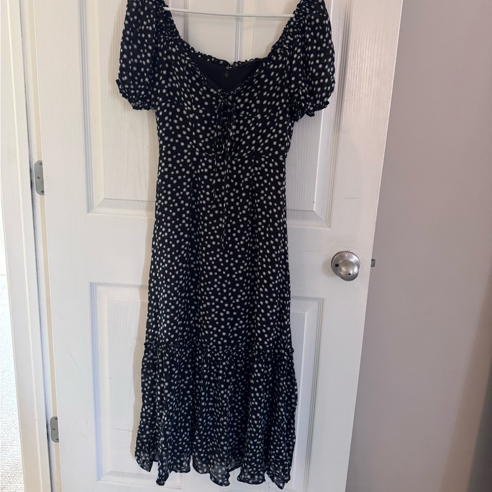 Black and White Daisy Puff Sleeve Off The Shoulder Midi Dress